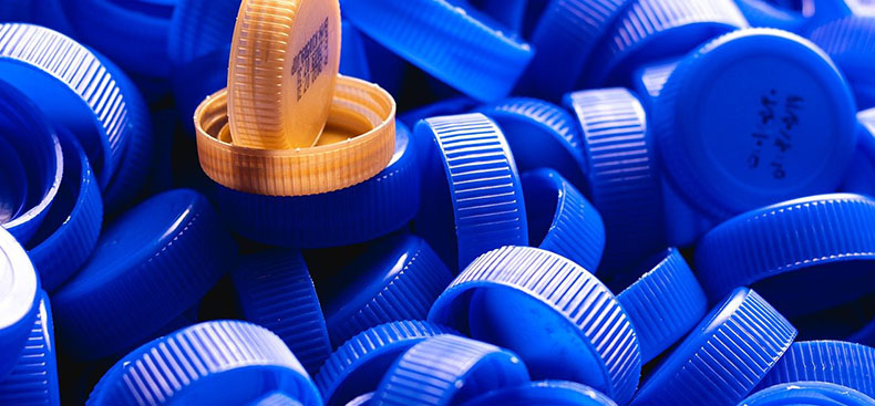 Minimización de Plásticos en el Hogar: Estrategias y Alternativas Sostenibles